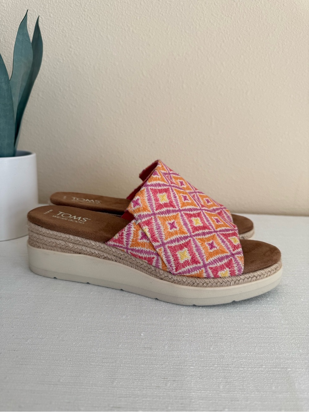New TOMS Pink & Yellow Patterned Wedge Slide Sandals